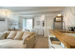 Palazzetto indipendente con due unità indipendenti