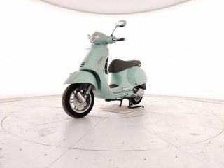 Vespa AMG GT VESPA GTS 125 HPE E5+ VERDE AMABILE