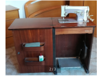 Macchina da cucire con mobile anni 50
