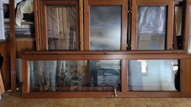 Vendita infissi in legno usati