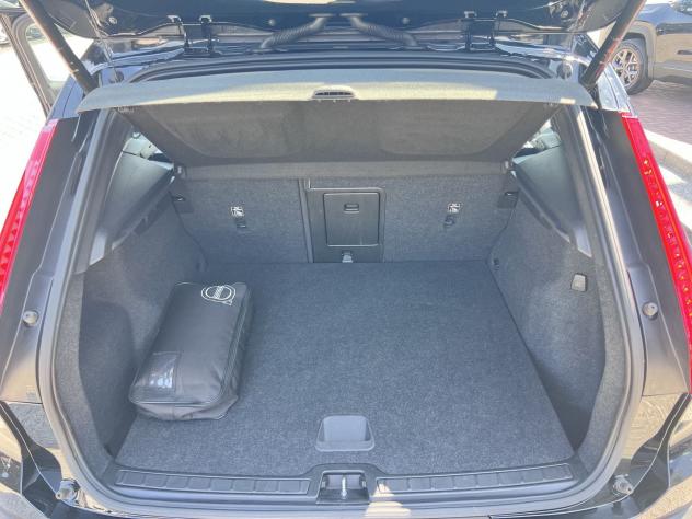 Volvo XC40 T3 automatico Momentum Pro Geartronic / Tetto Apribile - Foto 9