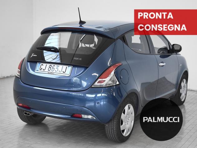 Lancia Ypsilon 1.0 FireFly 70cv S&S Hybrid GOLD - Foto 2