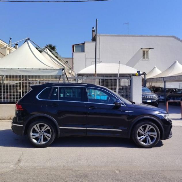 VOLKSWAGEN Tiguan R-Line 2.0 TDI 150 CV SCR DSG rif. 24013869 - Foto 2