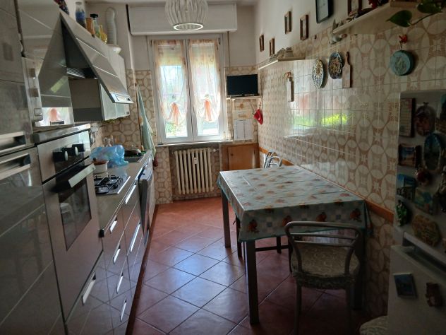 PRIVATO VENDE: Luminoso Trilocale di 110 mq con Garage – Parma, Q.re Montanara - Foto 5