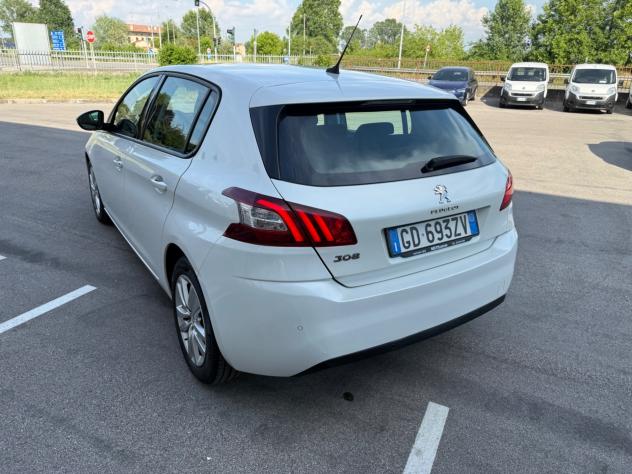 Peugeot 308 Berlina 1.5 130 Cv Bianco perla - Foto 3