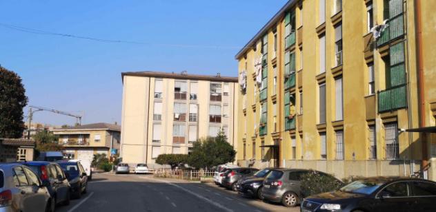 Immobile in asta di 15 m², box auto in vendita a Solaro - Foto 2