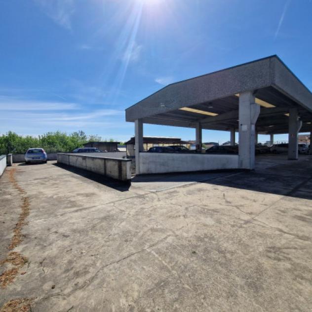 Immobile di 1870 m² con più di 5 locali in vendita a Rho - Foto 14