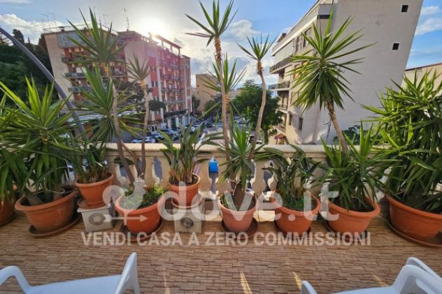 Palazzo / Stabile di 561 m² con più di 5 locali in vendita a Reggio Calabria - Foto 15