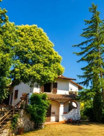 casa indipendente in vendita ad Arezzo in zona Agazzi
