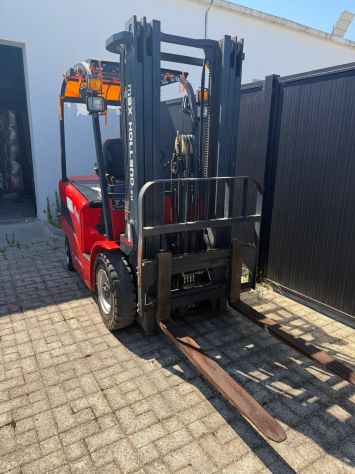 Carrello elevatore elettrico Max Holland FB25 – portata 2.500 kg – anno 2017