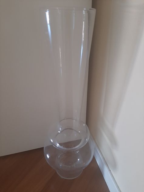 VENDO RAFFINATO VASO IN VETRO