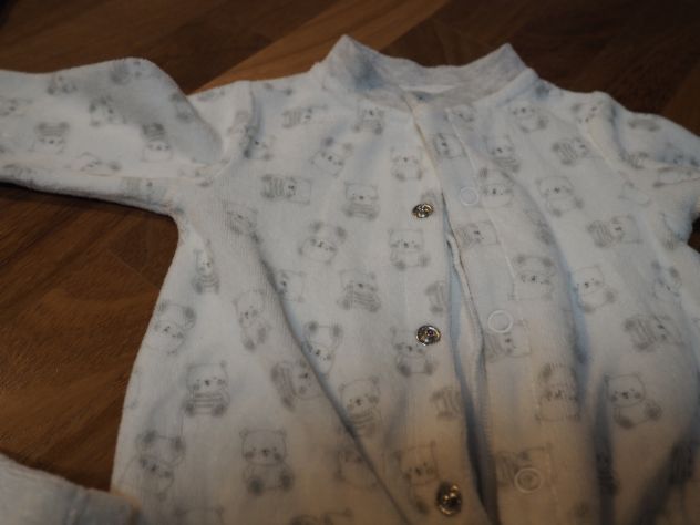 Tutine, completi, body, maglia e cuffietta neonato di marca - Foto 5