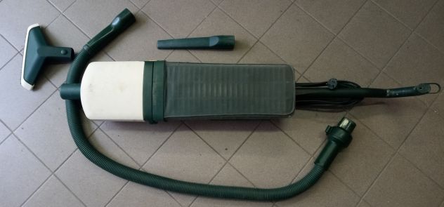 Vorwerk Folletto vk121 funzionante ma con motore un poco rumoroso - Foto 5
