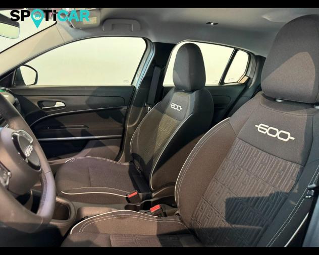 FIAT 600 IV 1.2 hybrid 110cv auto - Foto 9