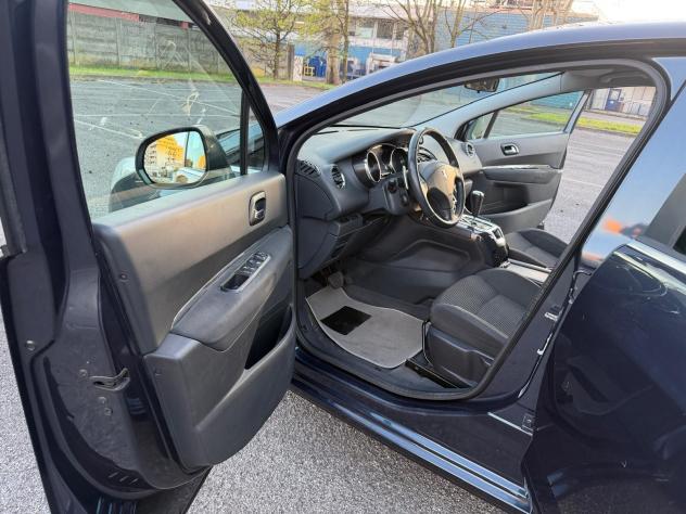 Peugeot 5008 1.6 e-HDi 112CV Stop&Start cambio robotizzato Active - Foto 9