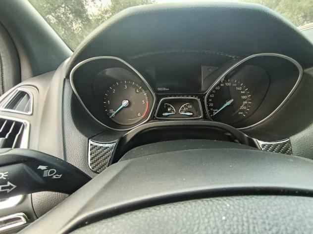 Ford Focus 1.5 TDCi 120cv S&S ST Line - Foto 9