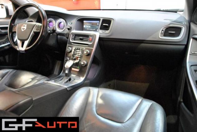 Volvo V60 V60 I 2010 2. R-design * INTERNI IN PELLE * - Foto 8