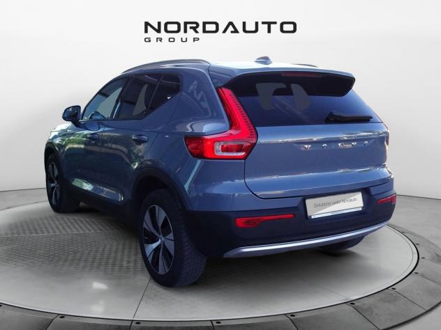 Volvo XC40 (2017--) D3 Geartronic Momentum Pro - Foto 3