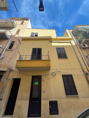 10 V070 Palazzina indipendente ristrutturata nel cuore di Bagheria