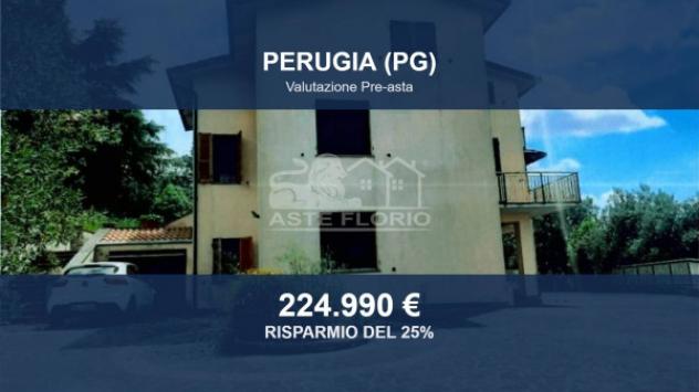 Immobile in asta di 416 m² con più di 5 locali e box auto doppio in vendita a Perugia