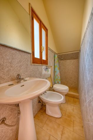 ARENELLA, VILLA INDIPENDENTE SU 2 LIVELLI, TERRENO DI 650 MQ, ABITABILITA' - Foto 7