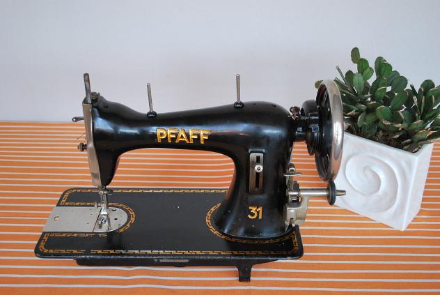 MACCHINA PER CUCIRE PFAFF 31 ORIGINALE