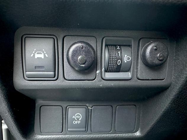 Nissan Qashqai 1.6 dCi 2WD N-Connecta 55400 Km Tagliandata Garanzia Permute - Foto 9