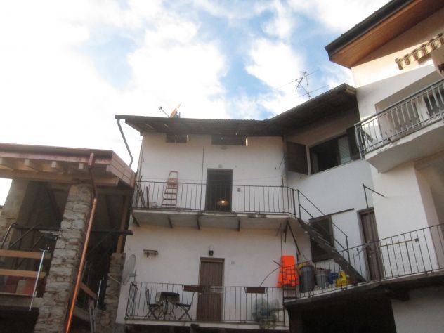 Leggiuno - vicinanze lago - bilocale