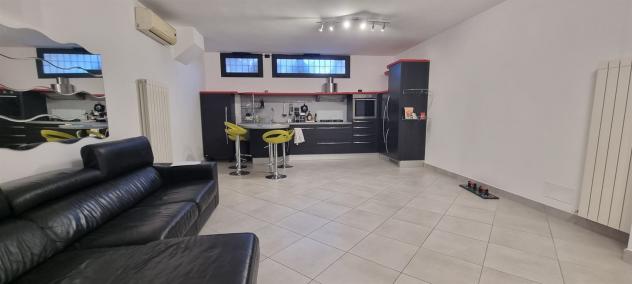Villino indipendente 3 livelli con box