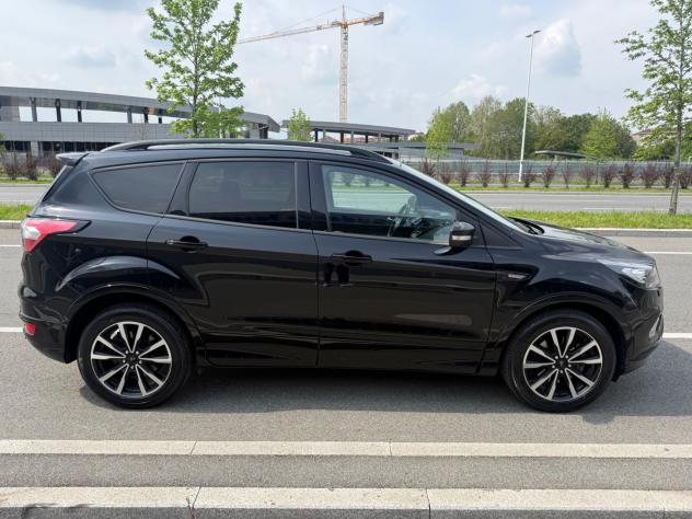 Ford Kuga 1.5 TDCI 120 CV S&S 2WD ST-Line - Foto 6