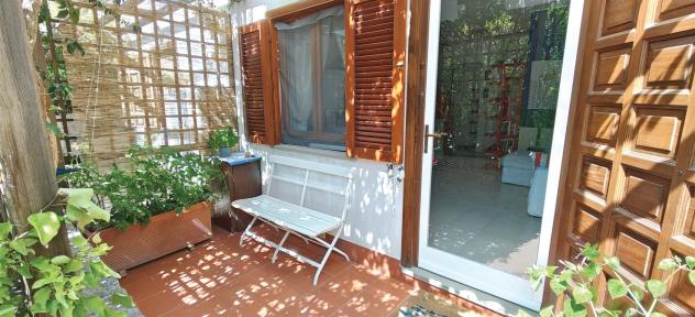 Appartamento ristrutturato con giardino e posto auto - Foto 13