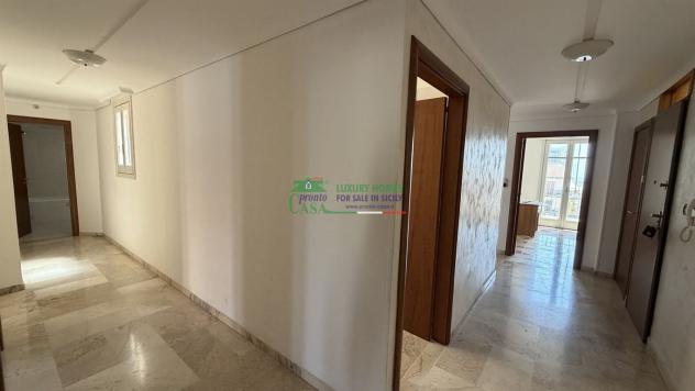 Rif. 9842 - Ampio appartamento da ristrutturare 'zona Bellarmino', Ragusa - Foto 2