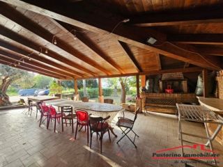 Gallina - Appartamento in villa con veranda, giardino, angolo barbecue e p.auto