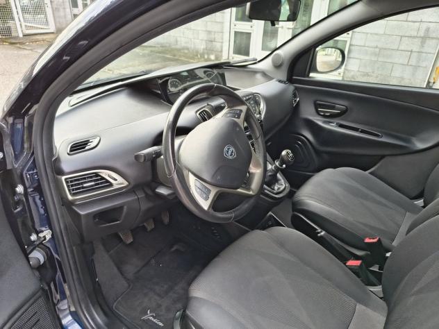 Lancia Ypsilon 1.2 69 CV 5P S&S Gold - Foto 9