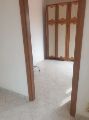 CASAL MORENA TRILOCALE DOPPI SERVIZI - Foto 8