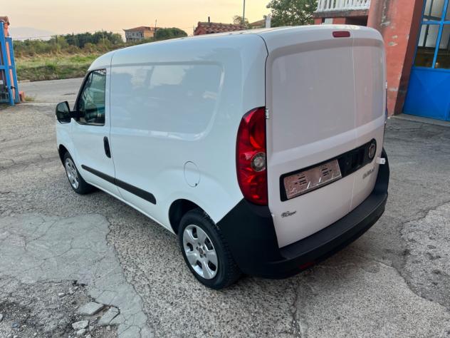Fiat Doblo Dobl1.3MJT 90CV-furgone-solo 65000Km - Foto 7