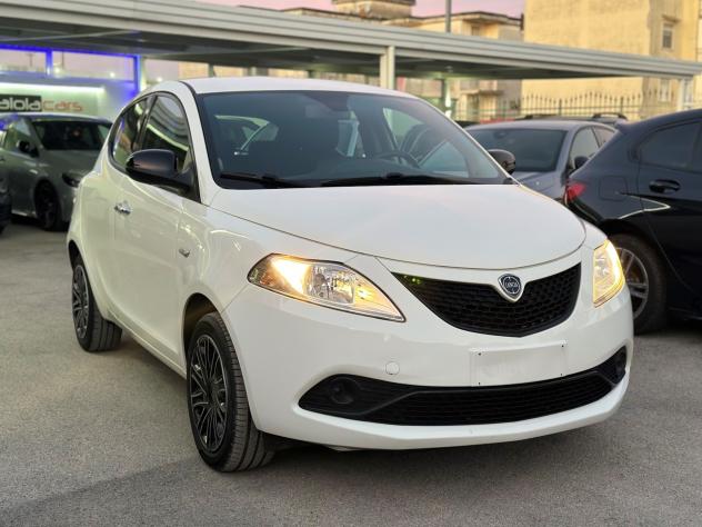 Lancia Ypsilon 1.2 69 CV 5 porte Gold '19 - Foto 9