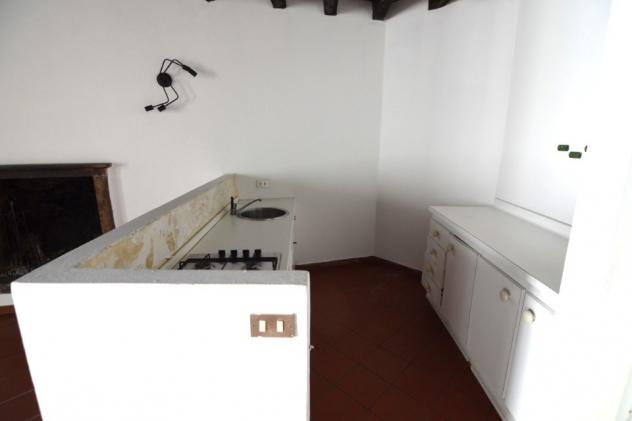 TRILOCALE SU DUE LIVELLI PARZIALMENTE ARREDATO IN CENTRO LECCO – ZONA PEDONALE - Foto 5