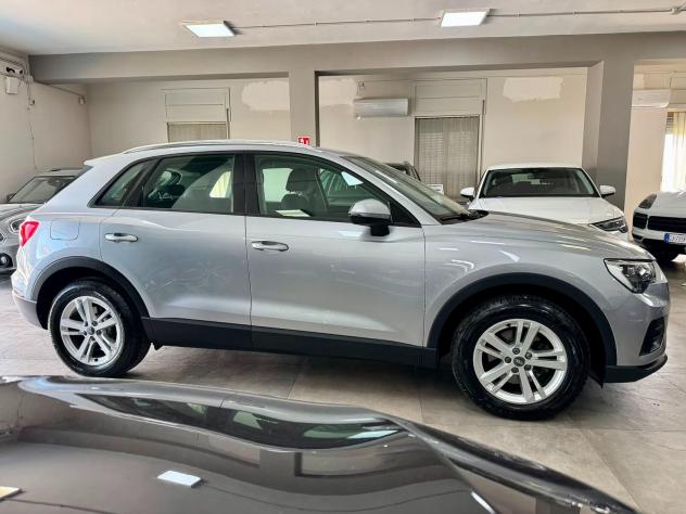 Audi Q3 35 2.0 TDI S tronic Business 2020 - Foto 8