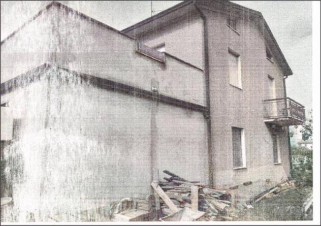 Immobile in asta di 240 m², box auto in vendita a Bevagna - Foto 3