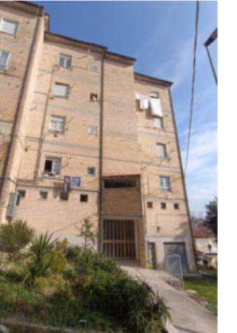 Immobile in asta di 61 m² in vendita a Fermo