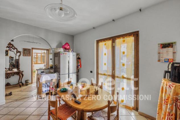 Villa di 260 m² con più di 5 locali e box auto doppio in vendita a Luino - Foto 17