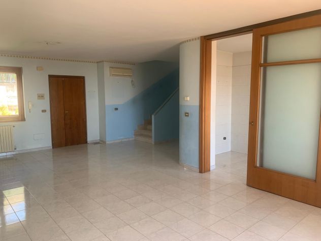 Soluizione su 2 livelli con vista panoramica - Foto 4