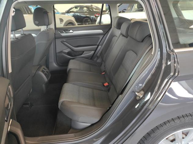 Volkswagen Passat Variant 2.0 TDI DSG Navi Adaptive Cruise FariLED - Foto 7