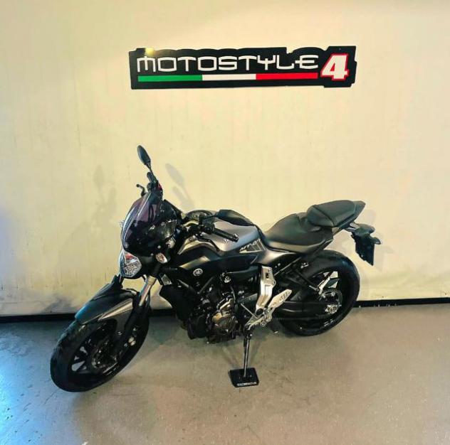 YAMAHA MT-07 2016 - Foto 2