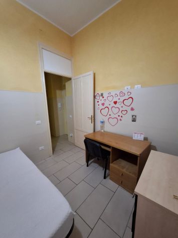 Camera per ragazza a 5 minuti dal Politeama - Foto 3