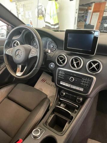 MERCEDES - Classe A - A 180 d Automatic Premium - Foto 6