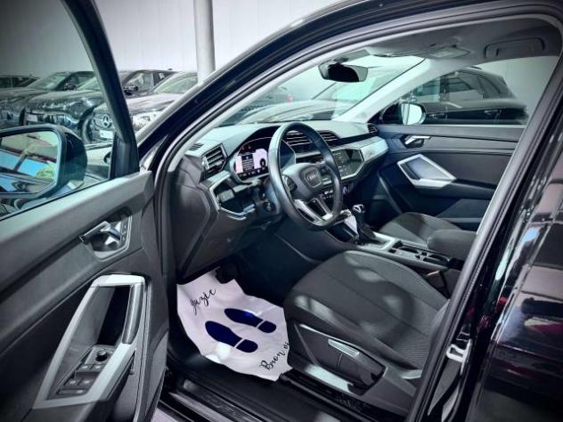 Audi Q3 SPBK 35 2.0 TDI 150CV Black Edition S Line - Foto 9