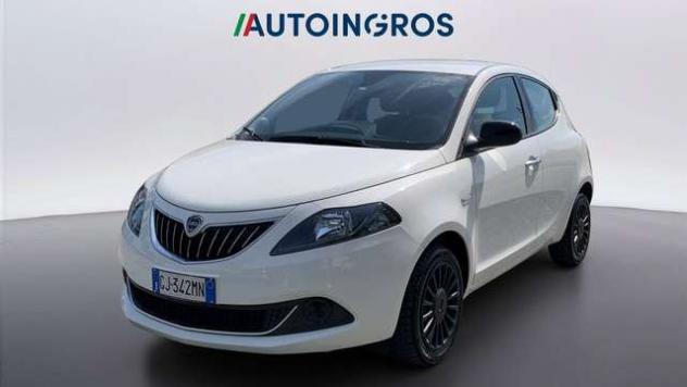 Lancia Ypsilon 1.0 firefly hybrid Silver s&s 70cv