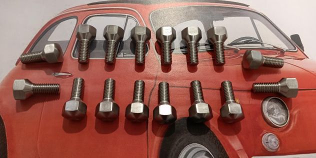 Kit 16 Bulloni Conici in Acciaio Inox - Fiat 500 R / 126